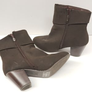 Cushion walk by Avon booties